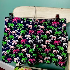 4 pairs of Crown and Ivy scallop edge shorts